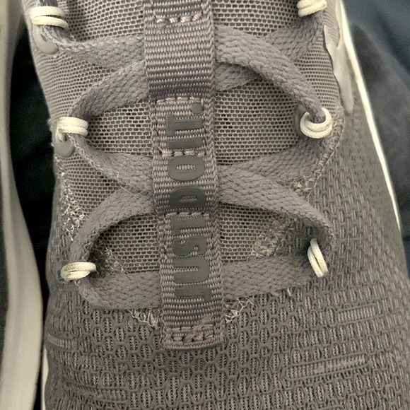 NIKE FREE TR-8 WOMENS - EUC - Picture 5 of 12